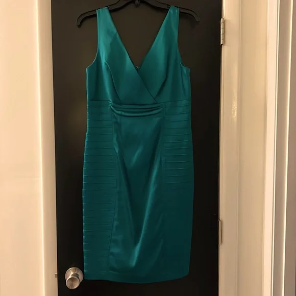 green emerald velvet dress Calvin Klein Women's Dress, Malachite, 6 at Amazon Women's Clothing store